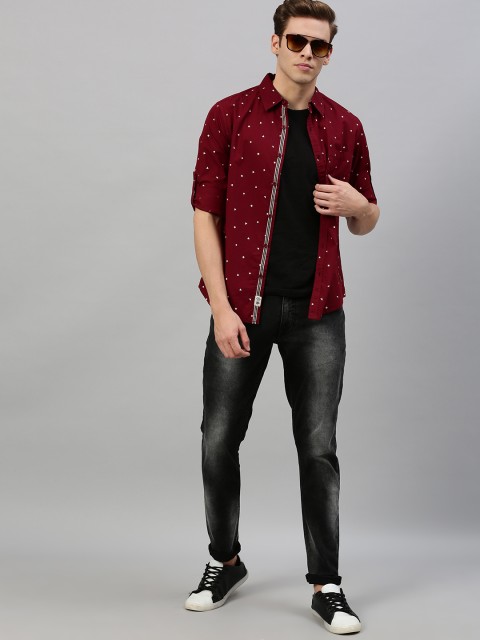 

Roadster Men Maroon & Beige Regular Fit Printed Casual Shirt