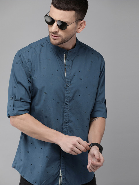 

Roadster Men Blue & Black Regular Fit Printed Casual Shirt