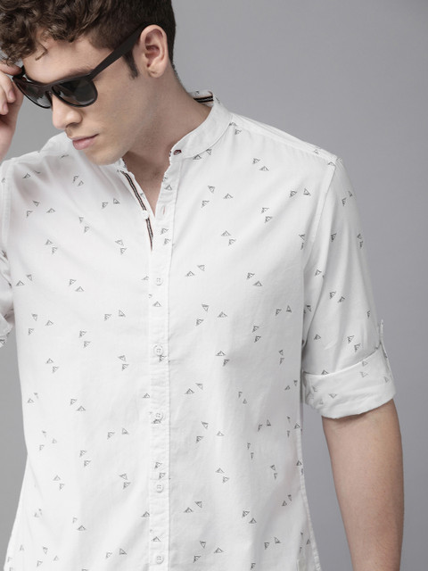 

Roadster Men White & Black Regular Fit Printed Casual Shirt