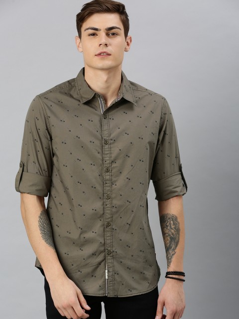

Roadster Men Grey & Black Regular Fit Printed Casual Shirt