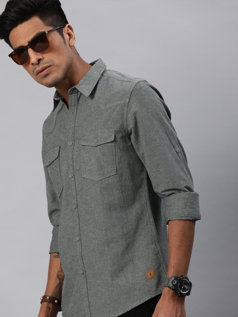 

Roadster Men Charcoal Grey Regular Fit Solid Casual Shirt