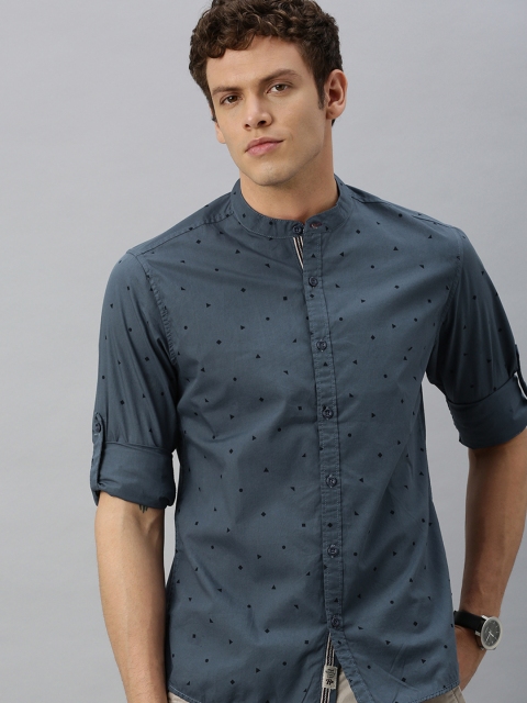 

Roadster Men Blue & Black Regular Fit Geometric Printed Casual Shirt