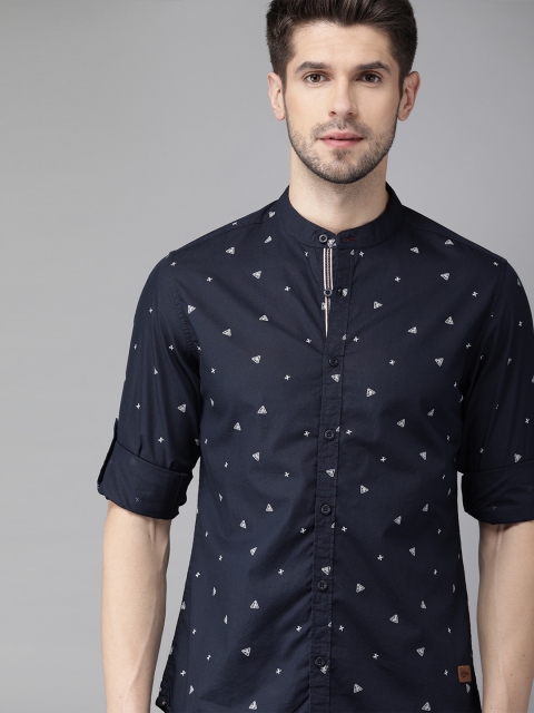 

Roadster Men Navy Blue & White Regular Fit Printed Casual Shirt