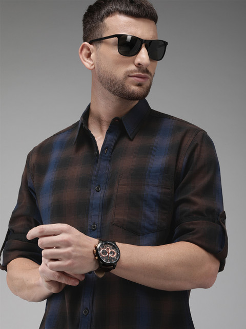 

Roadster Men Brown & Blue Checked Regular Fit Casual Shirt