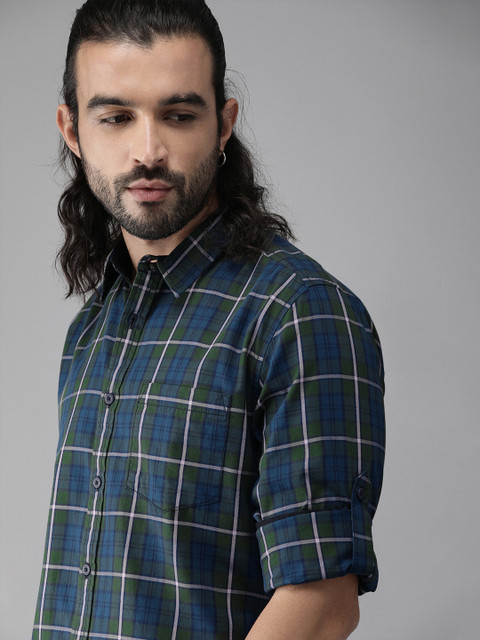 

Roadster Men Green & Blue Regular Fit Checked Casual Shirt