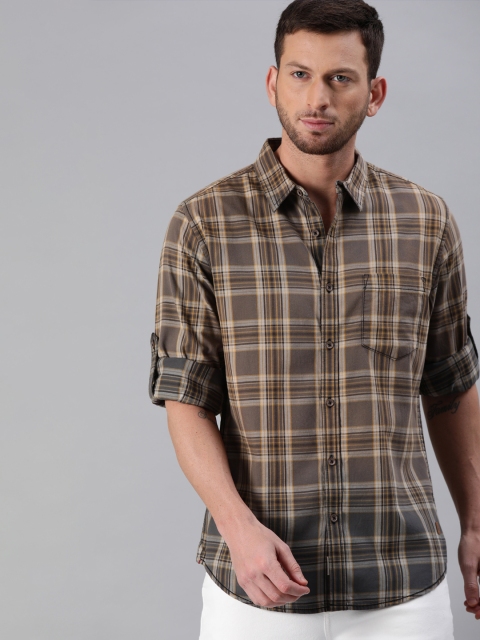 

Roadster Men Brown & White Regular Fit Checked Casual Shirt