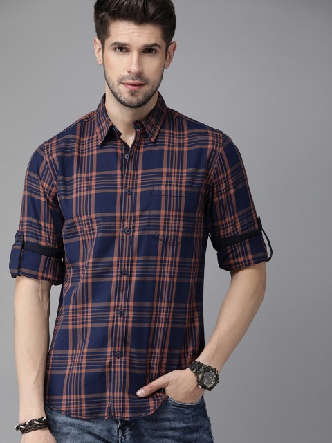 

Roadster Men Navy Blue & Brown Regular Fit Checked Casual Shirt