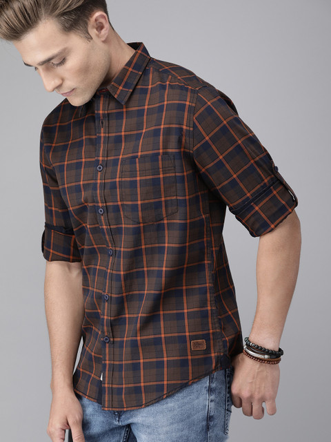 

Roadster Men Brown & Orange Regular Fit Checked Casual Shirt