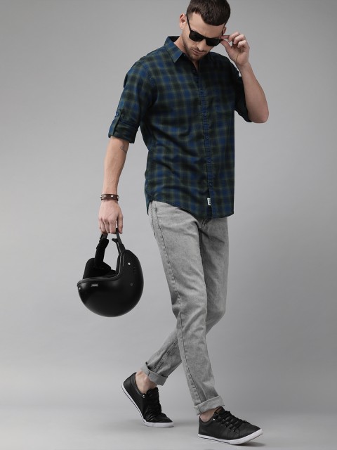

Roadster Men Navy Blue & Olive Green Checked Regular Fit Casual Shirt