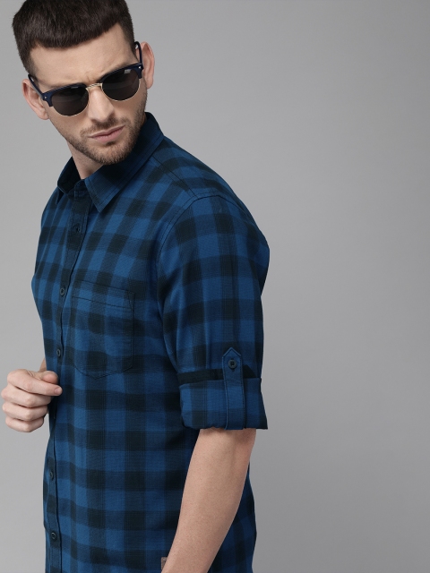 

Roadster Men Blue & Black Checked Regular Fit Casual Shirt