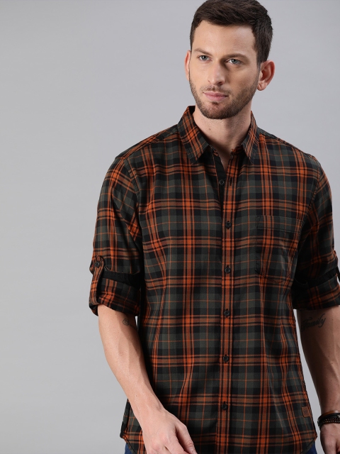 

Roadster Men Orange & Green Regular Fit Checked Casual Shirt