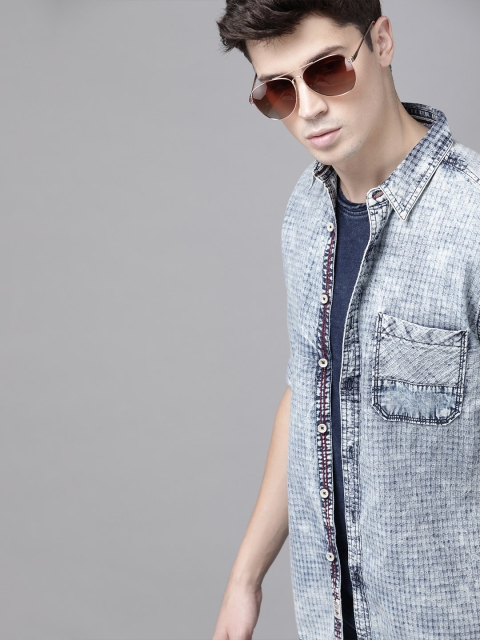 

Roadster Men Blue Regular Fit Faded Casual Shirt