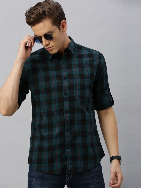 Roadster Men Black & Green Regular Fit Checked Casual Shirt
