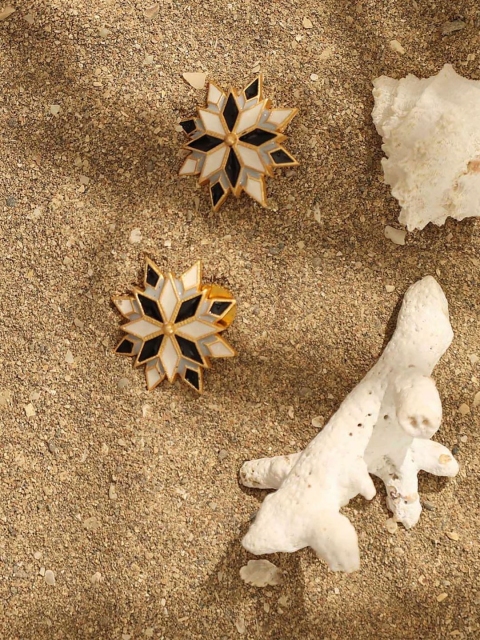 

Pipa Bella Gold-Plated & Black Floral Studs