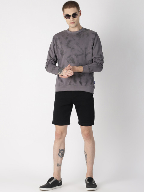 

Blue Saint Men Grey Printed Sweatshirt