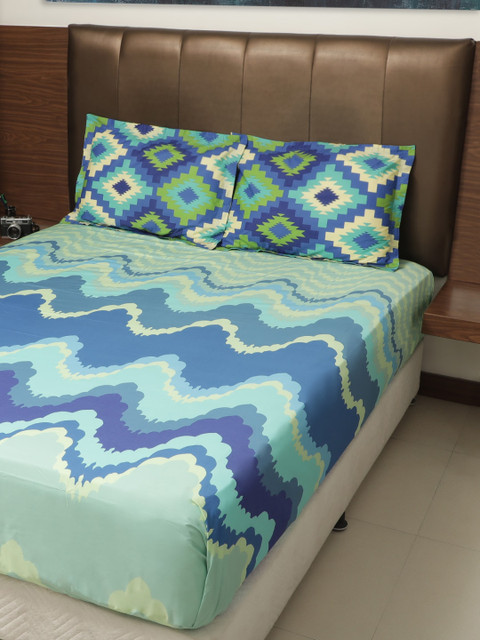 

GRES HOME Blue Abstract 210 TC 1 King Bedsheet with 2 Pillow Covers