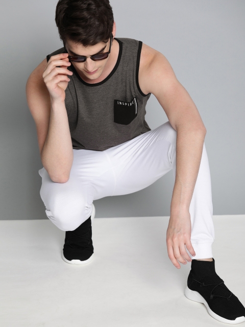 

HERE&NOW Men Charcoal Grey Solid Round Neck T-shirt