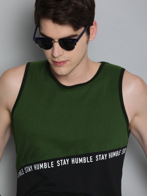 

HERE&NOW Men Black & Green Colourblocked Round Neck T-shirt