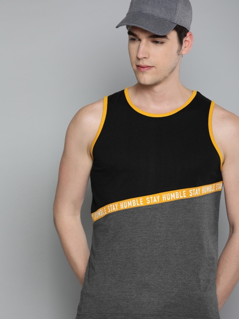 

HERE&NOW Men Black & Charcoal Grey Colourblocked Round Neck T-shirt