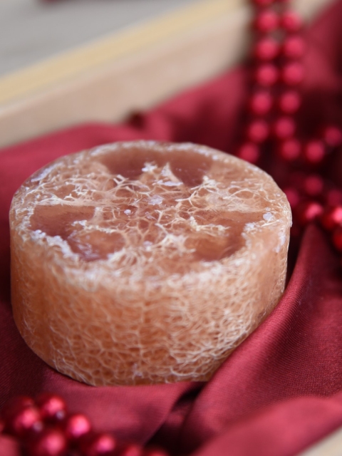 

Khadi Essentials Rose Watermelon & Vegetable Loofah Soap for Scrubbing Glow Hydration, Peach