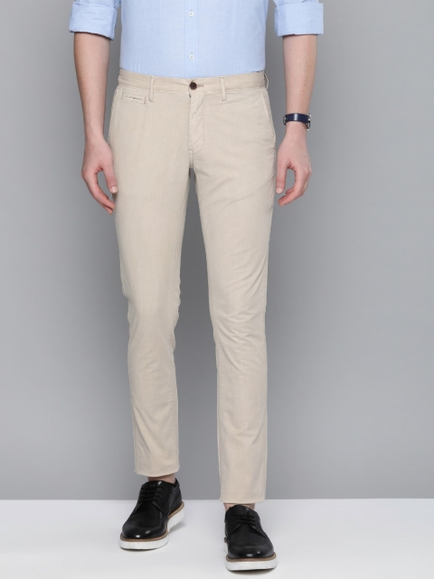 

Indian Terrain Men Beige Brooklyn Slim Fit Solid Chinos