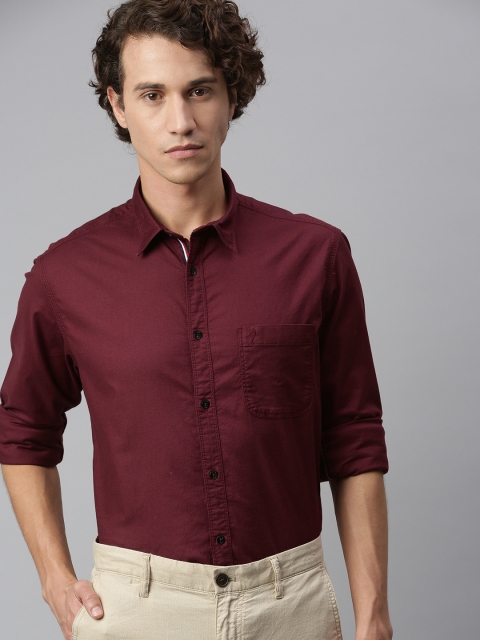 

Indian Terrain Men Maroon Oxford Slim Fit Solid Smart Casual Shirt