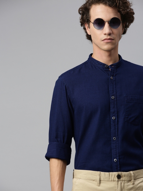 

Indian Terrain Men Navy Blue Slim Fit Solid Casual Shirt