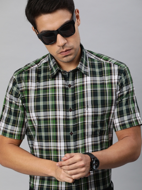 

Indian Terrain Men Green & White Slim Fit Checked Smart Casual Shirt