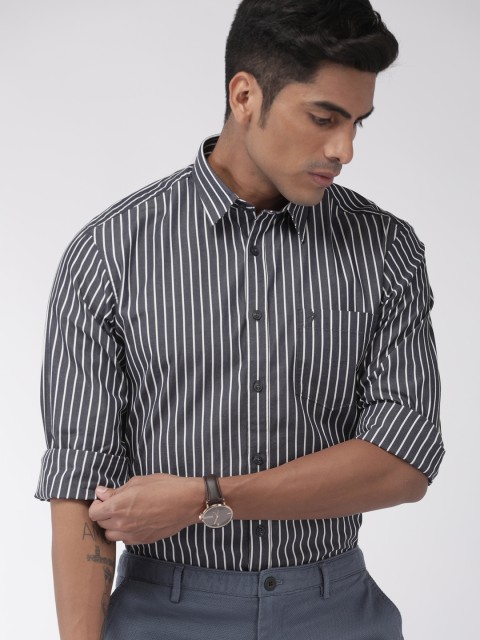 

Indian Terrain Men Navy Blue & White Slim Fit Striped Smart Casual Shirt