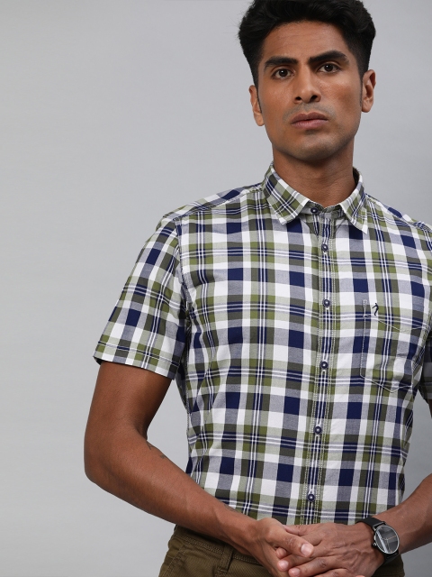 

Indian Terrain Men Olive Green & Navy Blue Slim Fit Checked Casual Shirt