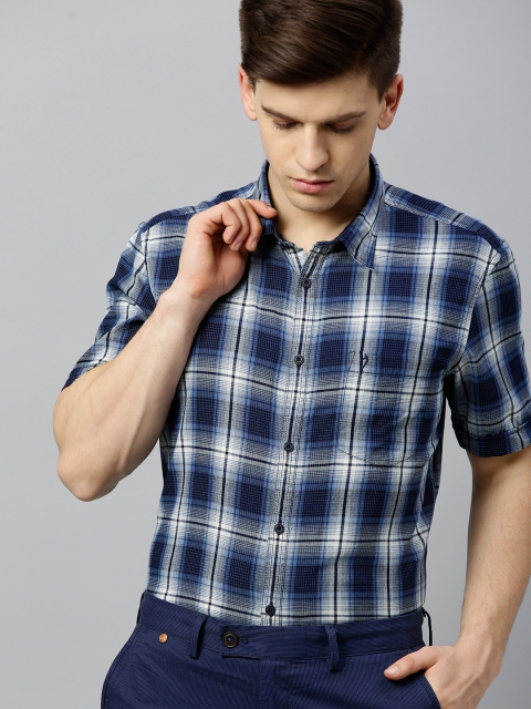

Indian Terrain Men Blue & White Slim Fit Checked Smart Casual Shirt