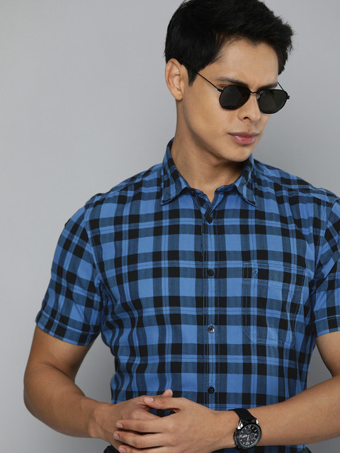 

Indian Terrain Men Blue & Black Slim Fit Checked Pure Cotton Casual Shirt