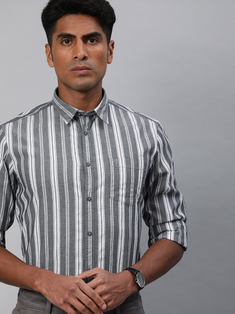 

Indian Terrain Men Navy Blue & White Slim Fit Striped Smart Casual Shirt