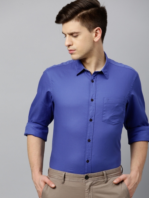 

Indian Terrain Men Blue Slim Fit Solid Smart Casual Shirt