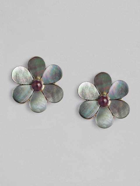 

Accessorize Grey Floral Studs
