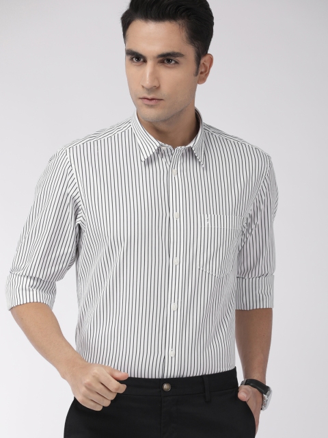 

Indian Terrain Men White & Black Slim Fit Striped Smart Casual Shirt