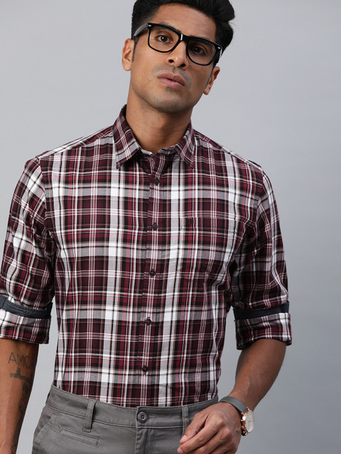 

Indian Terrain Men Maroon & White Slim Fit Checked Smart Casual Shirt