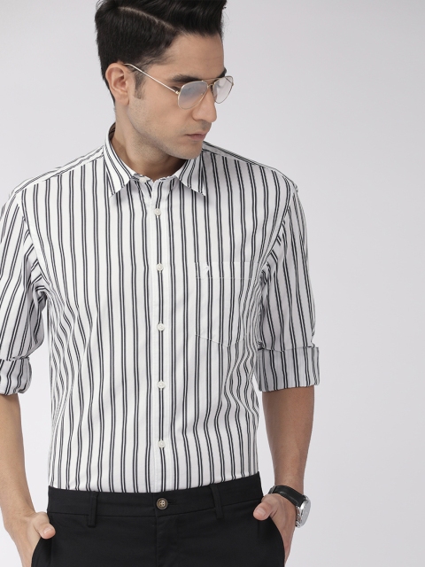 

Indian Terrain Men White & Navy Blue Slim Fit Striped Smart Casual Shirt