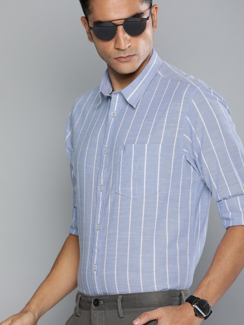 

Indian Terrain Men Blue & White Slim Fit Striped Casual Shirt