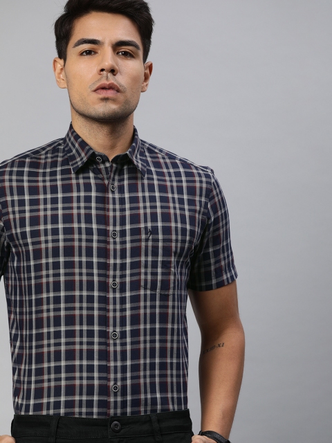 

Indian Terrain Men Navy Blue & Grey Slim Fit Checked Smart Casual Shirt