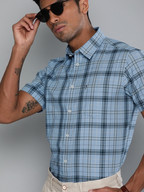 

Indian Terrain Men Blue & Black Slim Fit Checked Smart Casual Shirt
