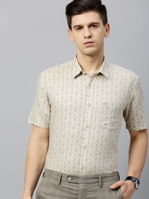 

Indian Terrain Men Beige Slim Fit Printed Smart Casual Shirt