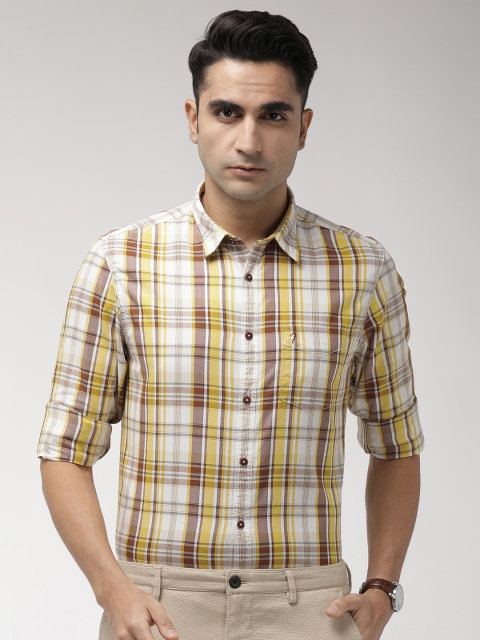 

Indian Terrain Men Yellow & White Chiseled Fit Checked Smart Casual Shirt