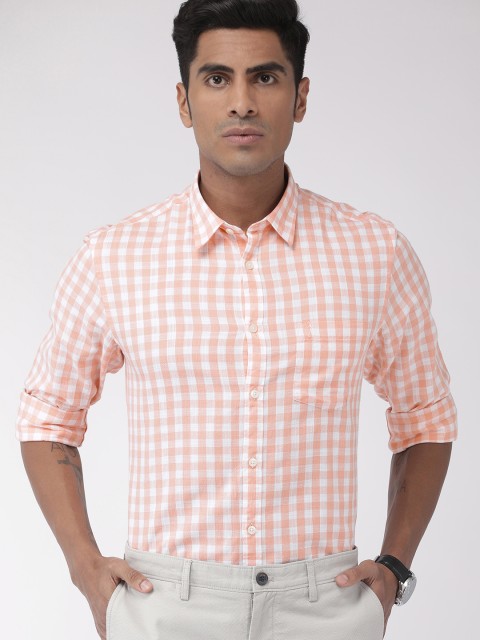 

Indian Terrain Men Pink & White Slim Fit Checked Smart Casual Shirt