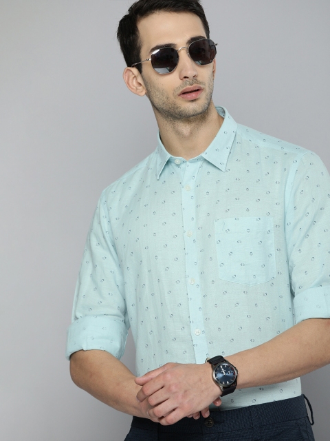 

Indian Terrain Men Turquoise Blue Slim Fit Ditsy Geometric Printed Smart Casual Shirt