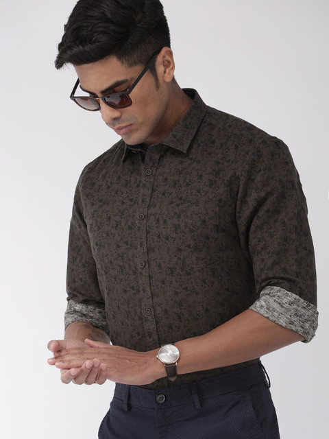 

Indian Terrain Men Brown & Black Slim Fit Printed Smart Casual Shirt