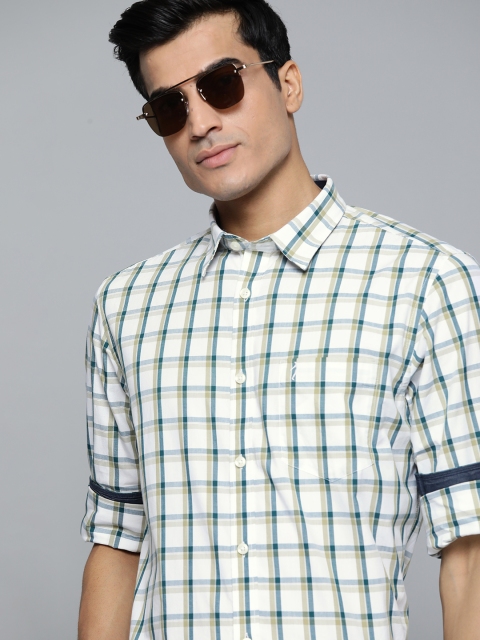 

Indian Terrain Men White & Green Pure Cotton Slim Fit Checked Casual Shirt