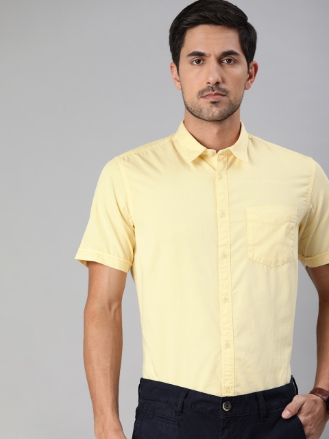 

Indian Terrain Men Yellow Solid Slim Fit Cotton Smart Casual Shirt