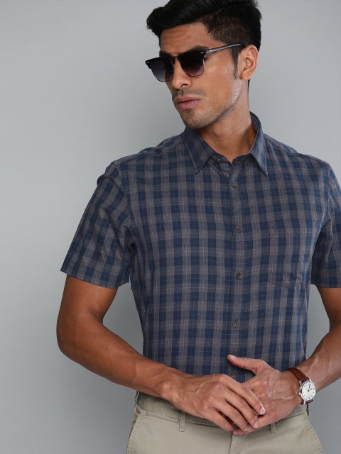 

Indian Terrain Men Navy Blue & Grey Slim Fit Checked Smart Casual Shirt