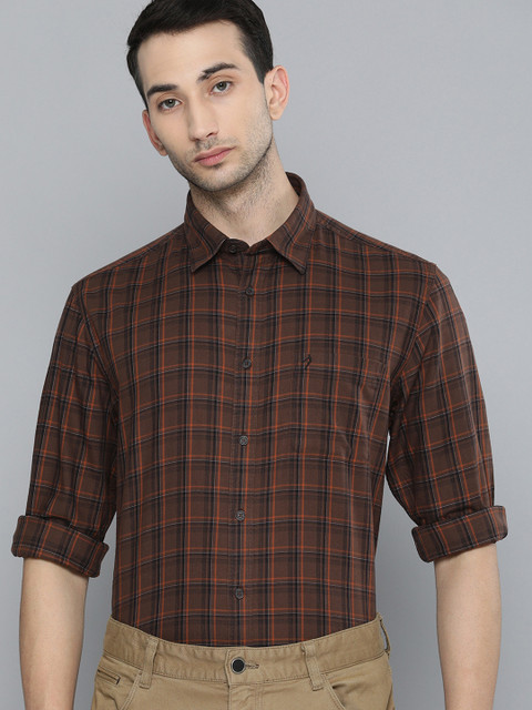 

Indian Terrain Men Brown & Red Slim Fit Checked Pure Cotton Casual Shirt